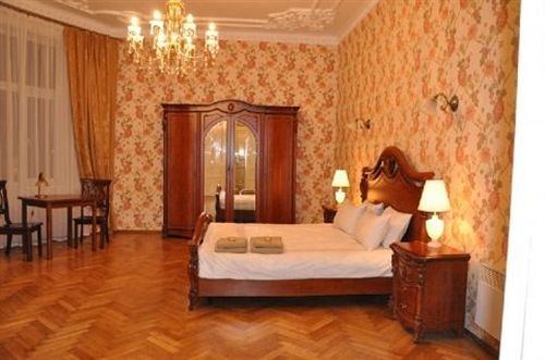 Oid Town Apartments Львов Экстерьер фото